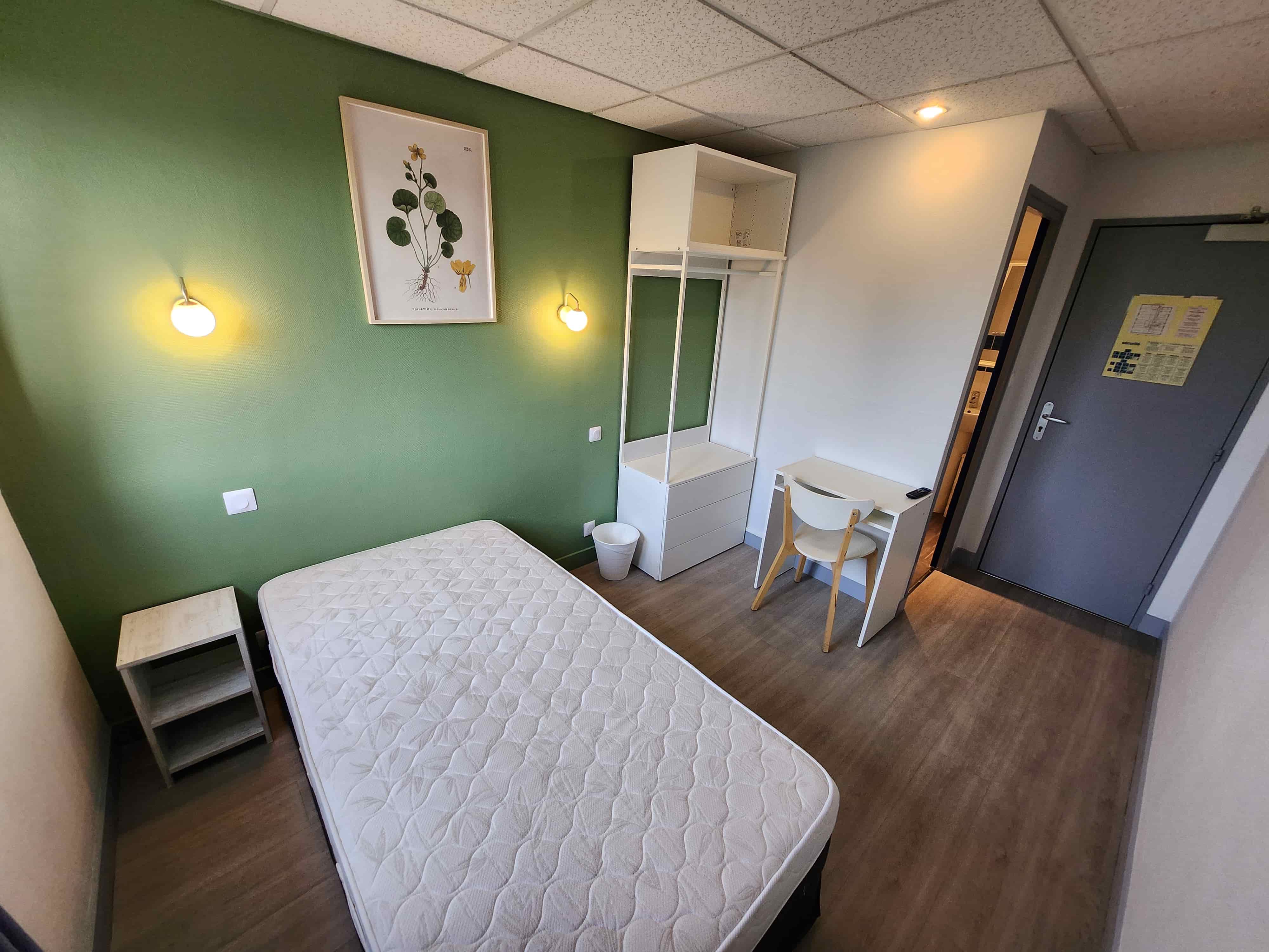 Chambre La Moyenne, 10 à 15 m², avec salle d'eau privative